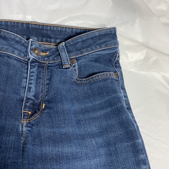 WOMEN'S LL Bean Favorite Fit Blue Jeans Size 4P - Picture 7 of 10